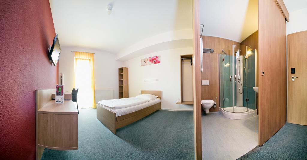 Cleverhotel Herzogenburg Extérieur photo