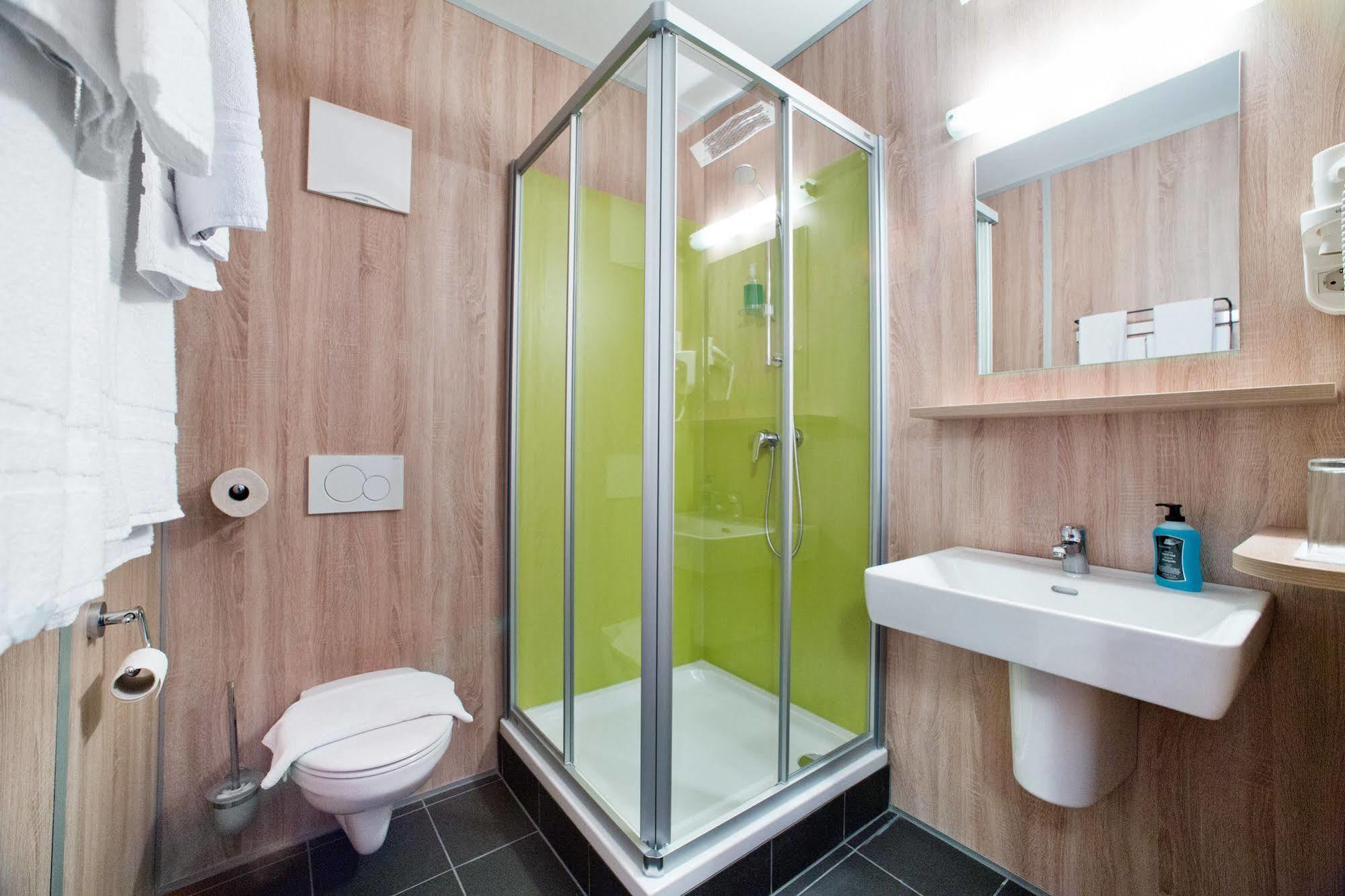Cleverhotel Herzogenburg Extérieur photo